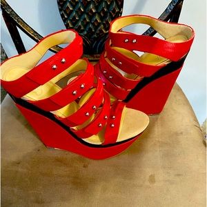 RED GX WEDGE SANDAL SIZE 6.5 never worn